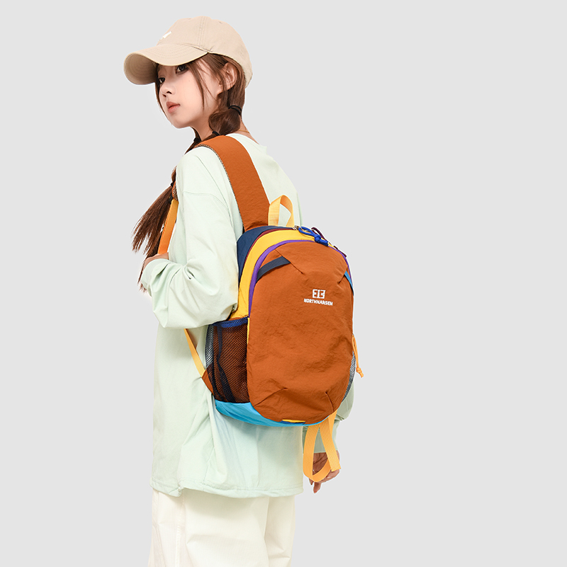 Women Lightweight Travel Backp - Hiking Backpack Waterproof のレビューと価格