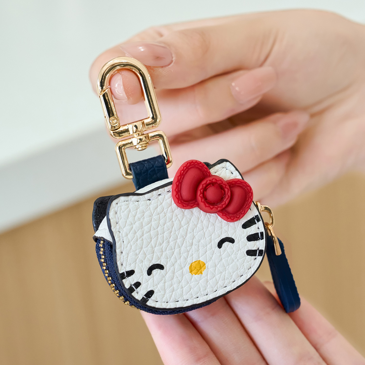 Hello Kitty Key Chain Cartoon  - Mini Backpack Purse のレビューと価格